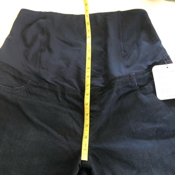 Ingrid & Isabel Maternity Black Crossover Panel Raw Hem Bermuda Jean Shorts 14 - Picture 15 of 16